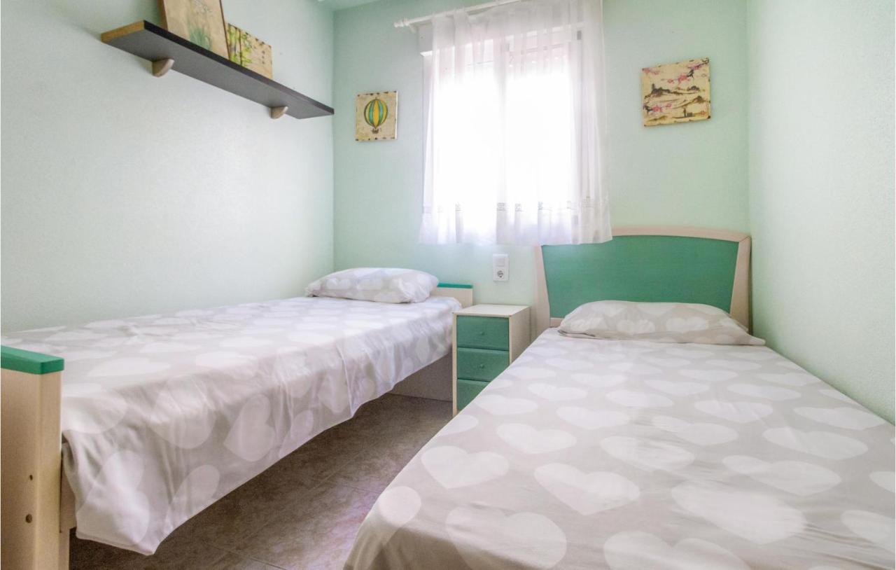 Lovely Apartment In Santa Pola With Wifi Exteriör bild